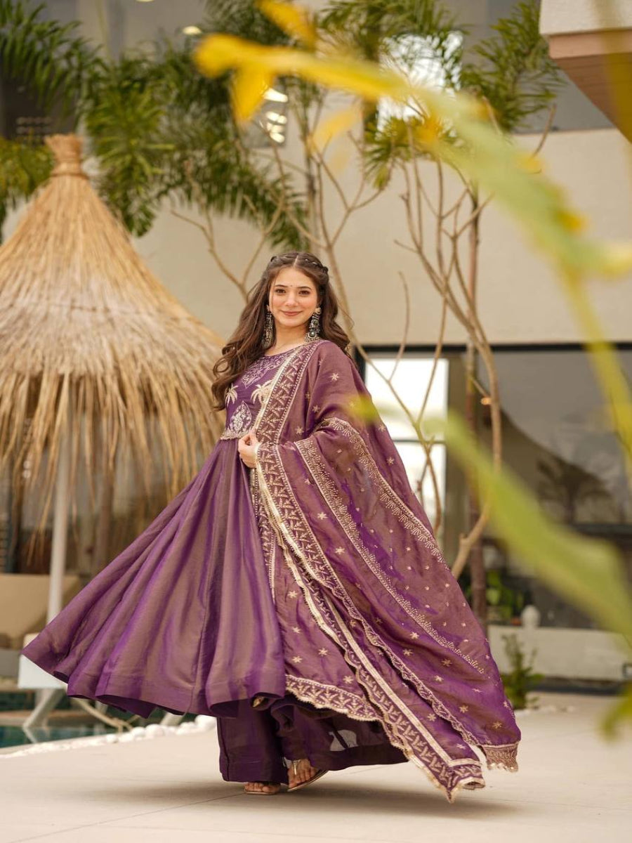 PRESENTING NEW STUNNING LOOK TOP PLAZZO & DUPATTA COLLATION.