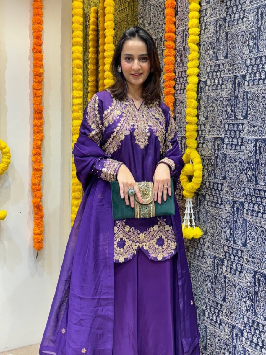 Launching New Đěsigner Party Wear Look Pur Chinon Silk Top Plazzo & Dupatta Set.