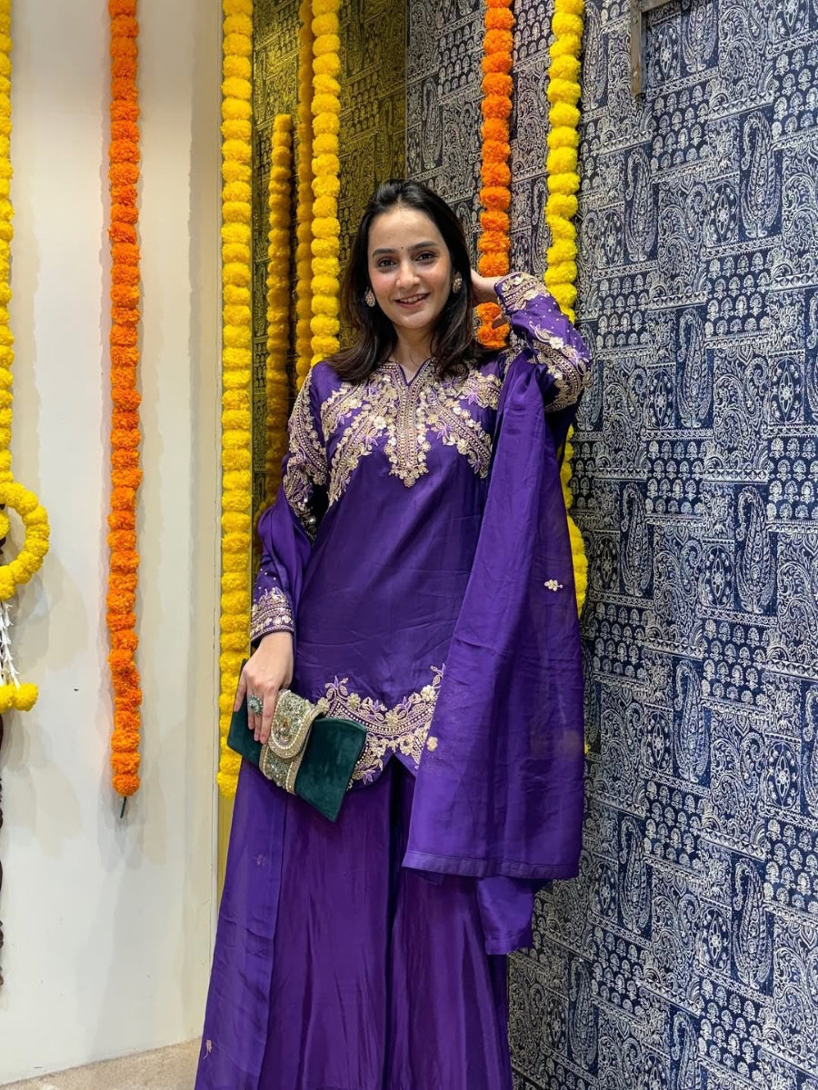 Launching New Đěsigner Party Wear Look Pur Chinon Silk Top Plazzo & Dupatta Set.