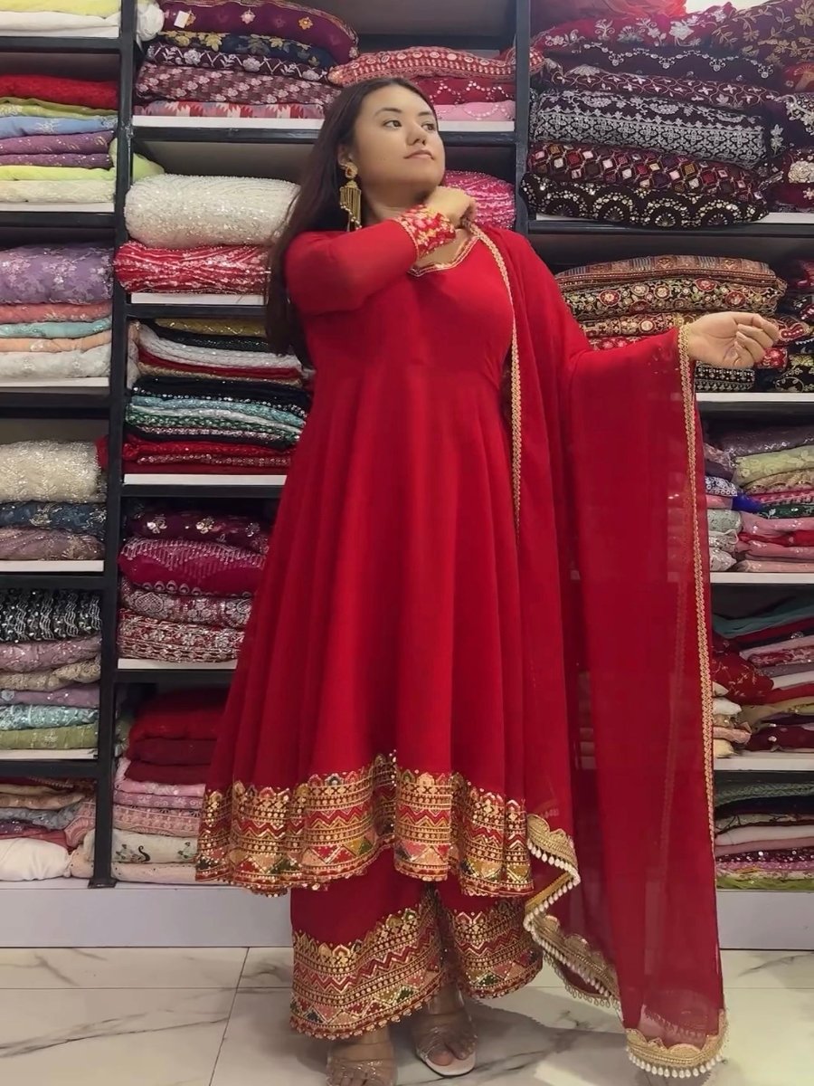 Launching New Đěsigner Festivals & Party Wear Look Fancy Anarkali Gown, Dupatta & Plazzo Set.