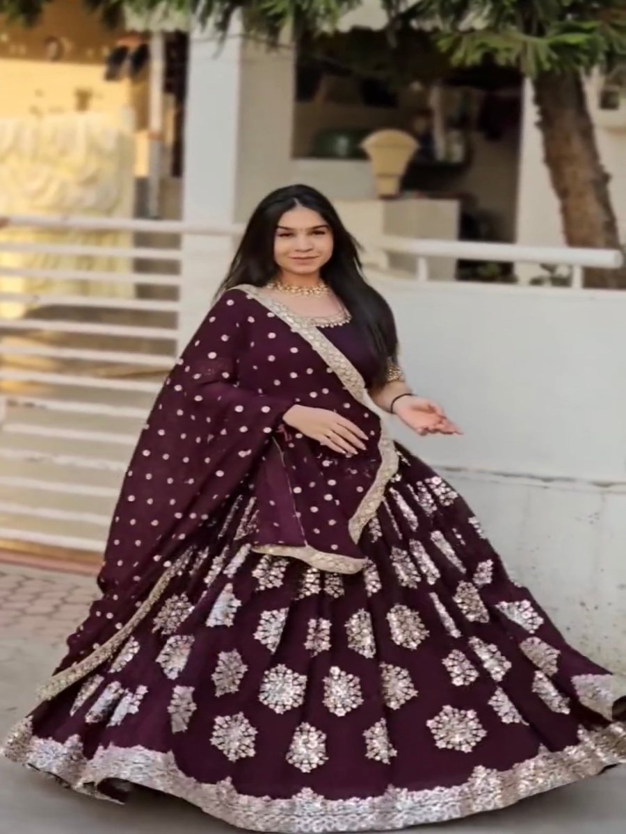 Presenting New Đěsigner Lehenga-Choli Collaction.