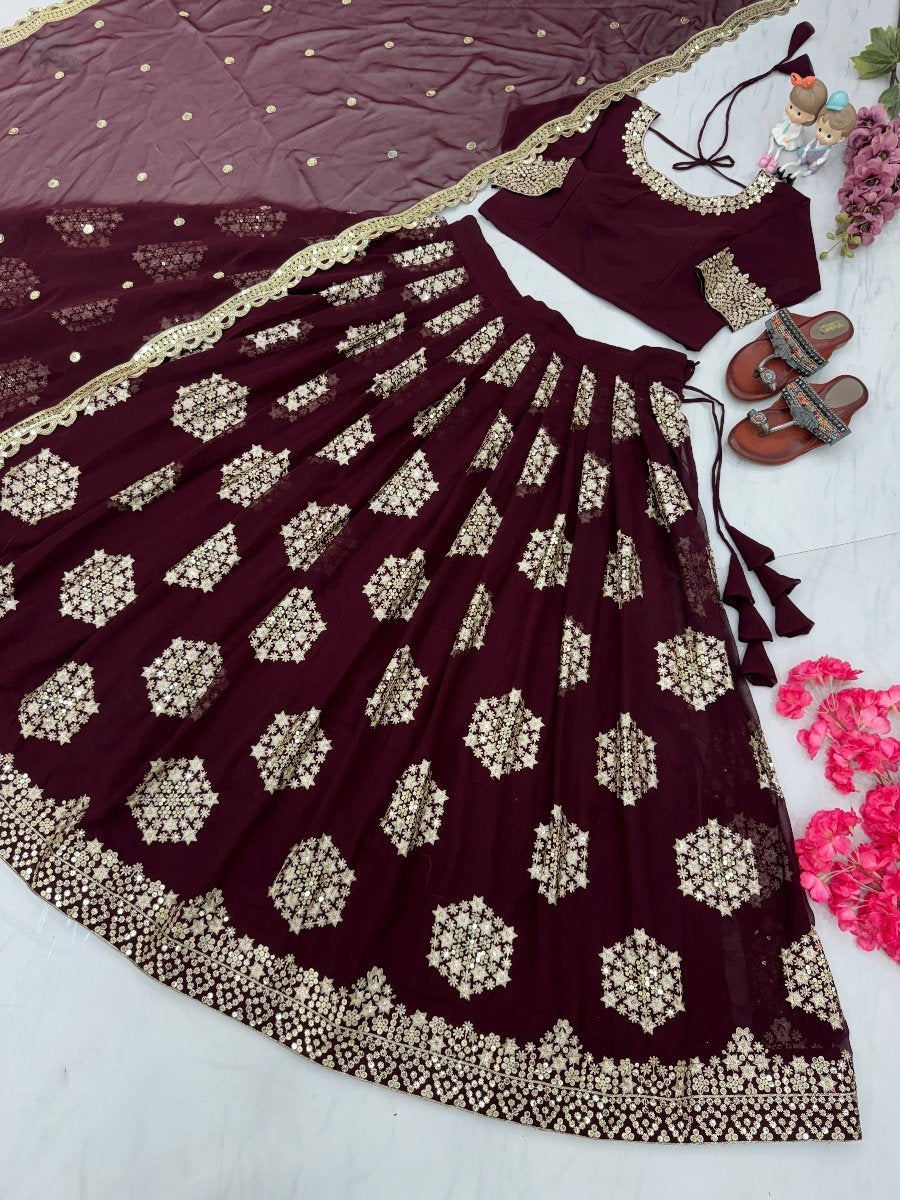 Presenting New Đěsigner Lehenga-Choli Collaction.