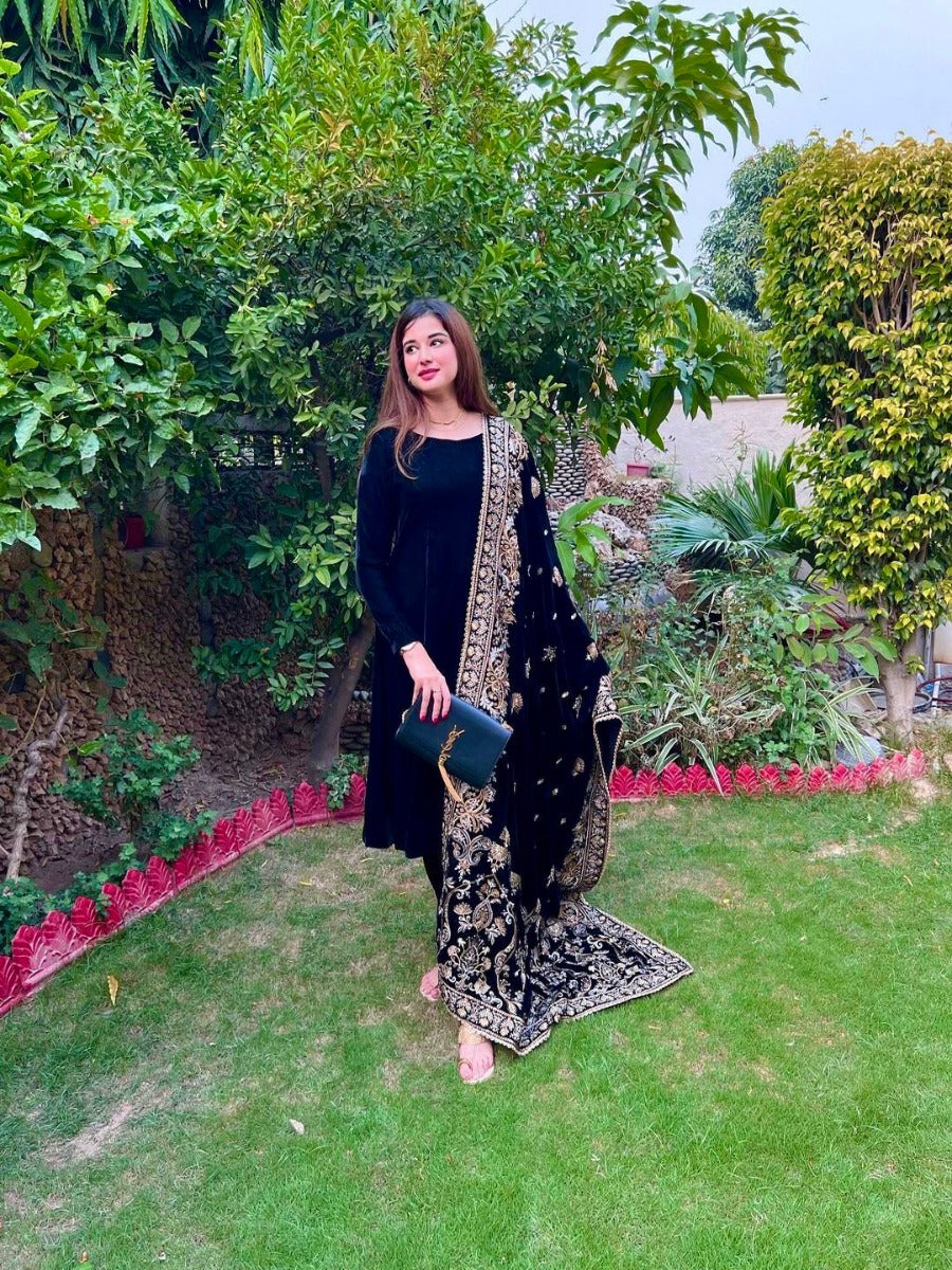 Launching New Designer Wedding Wear Look Full Velvet Anarkali Gown & Dupatta Set.