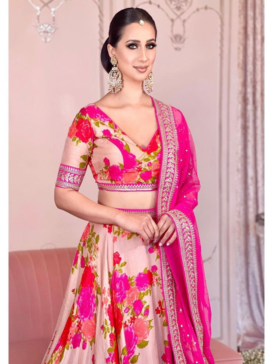 Presenting New Designer Lehenga -Choli With Dupatta In New Fancy Style.