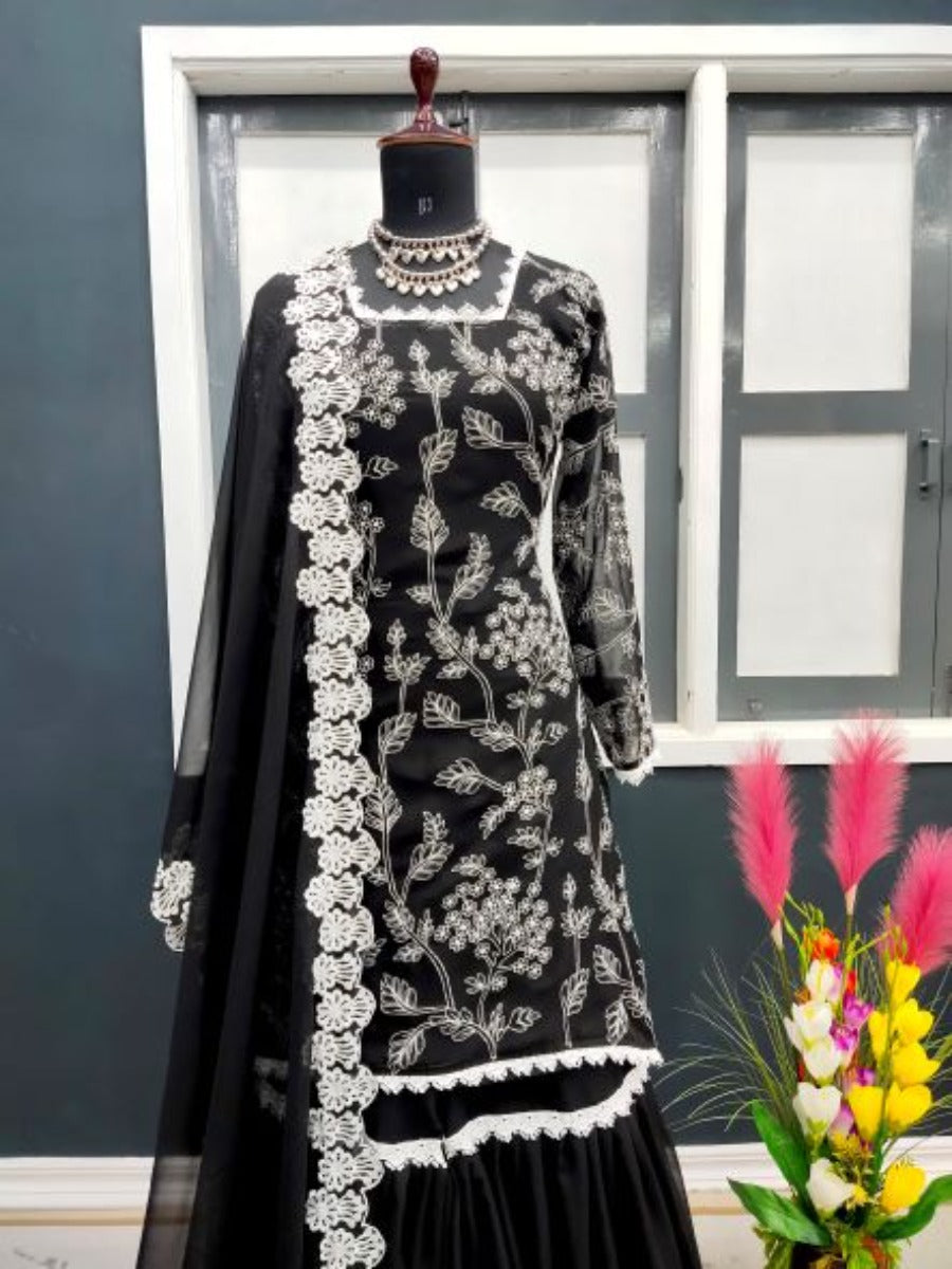 Launching New Đěsigner Party Wear Look Top Plazzo With Dupatta.