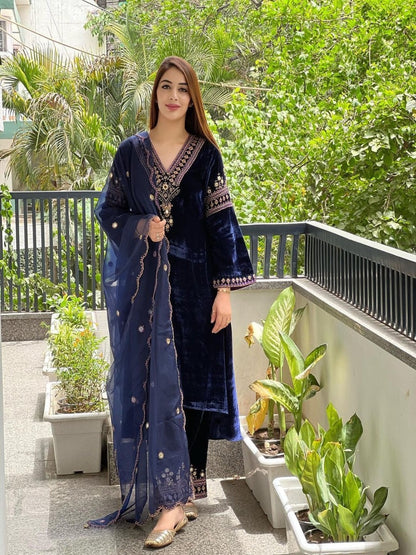 Launching New Designer Wedding Wear Look Full Velvet Fancy Kurti-Plazzo & Dupatta Set.