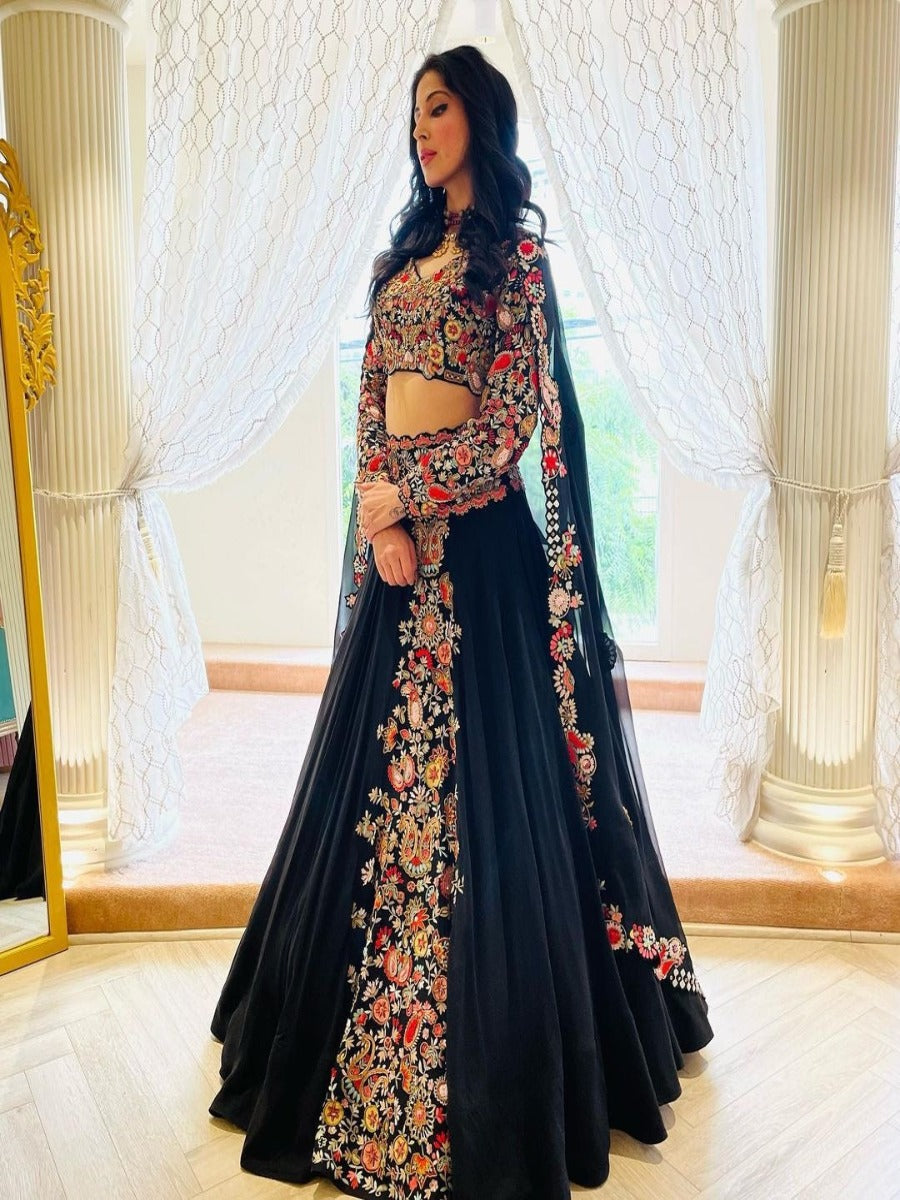 OFF-WHITE EMBROIDERED ORGANZA SEMI STITCHED LEHENGA CW540 Manufacturer  Supplier from Surat India