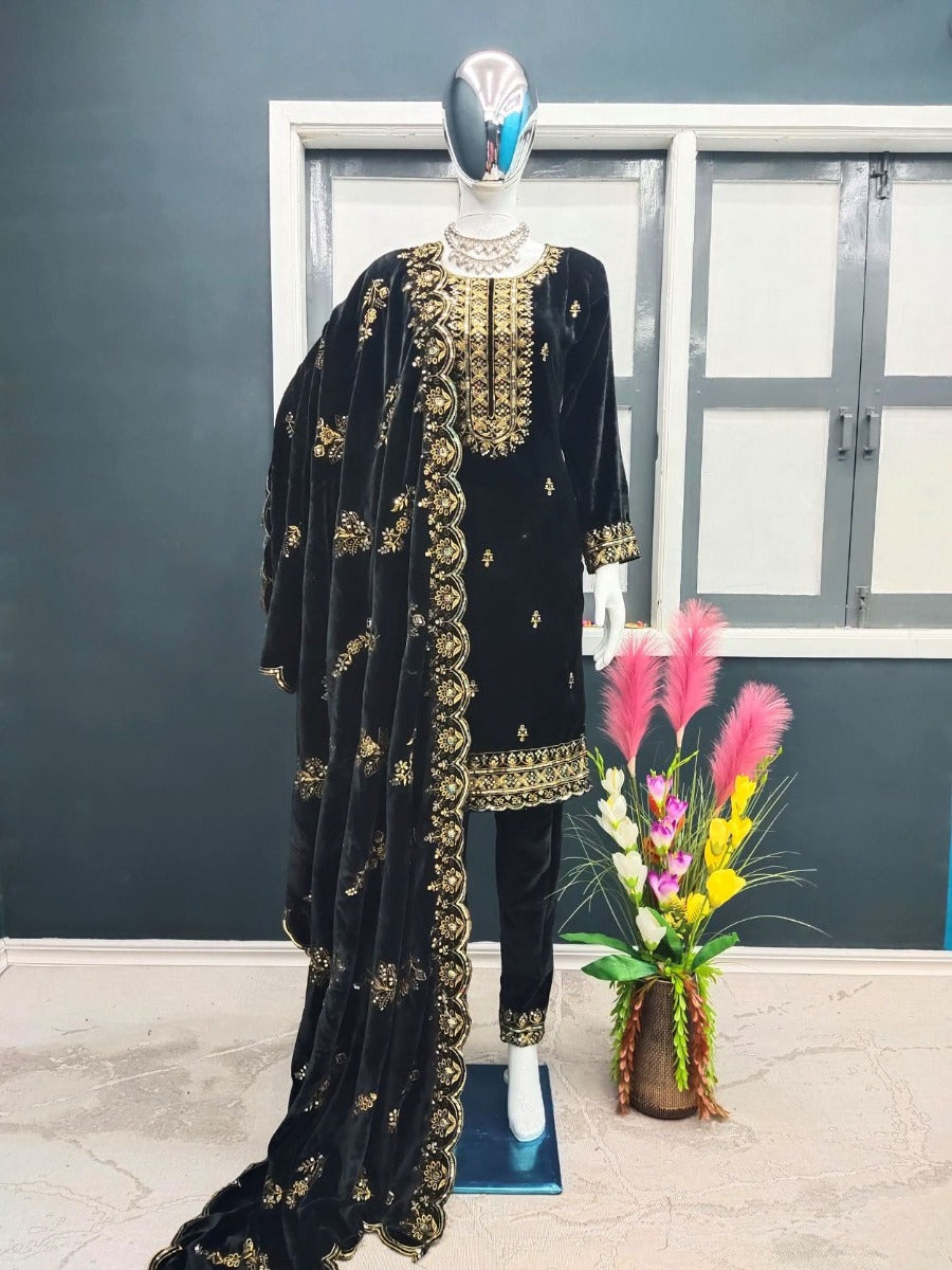 PRESENTING NEW STUNNING LOOK SUIT - BOTTOM WITH DUPATTA COLLATION.