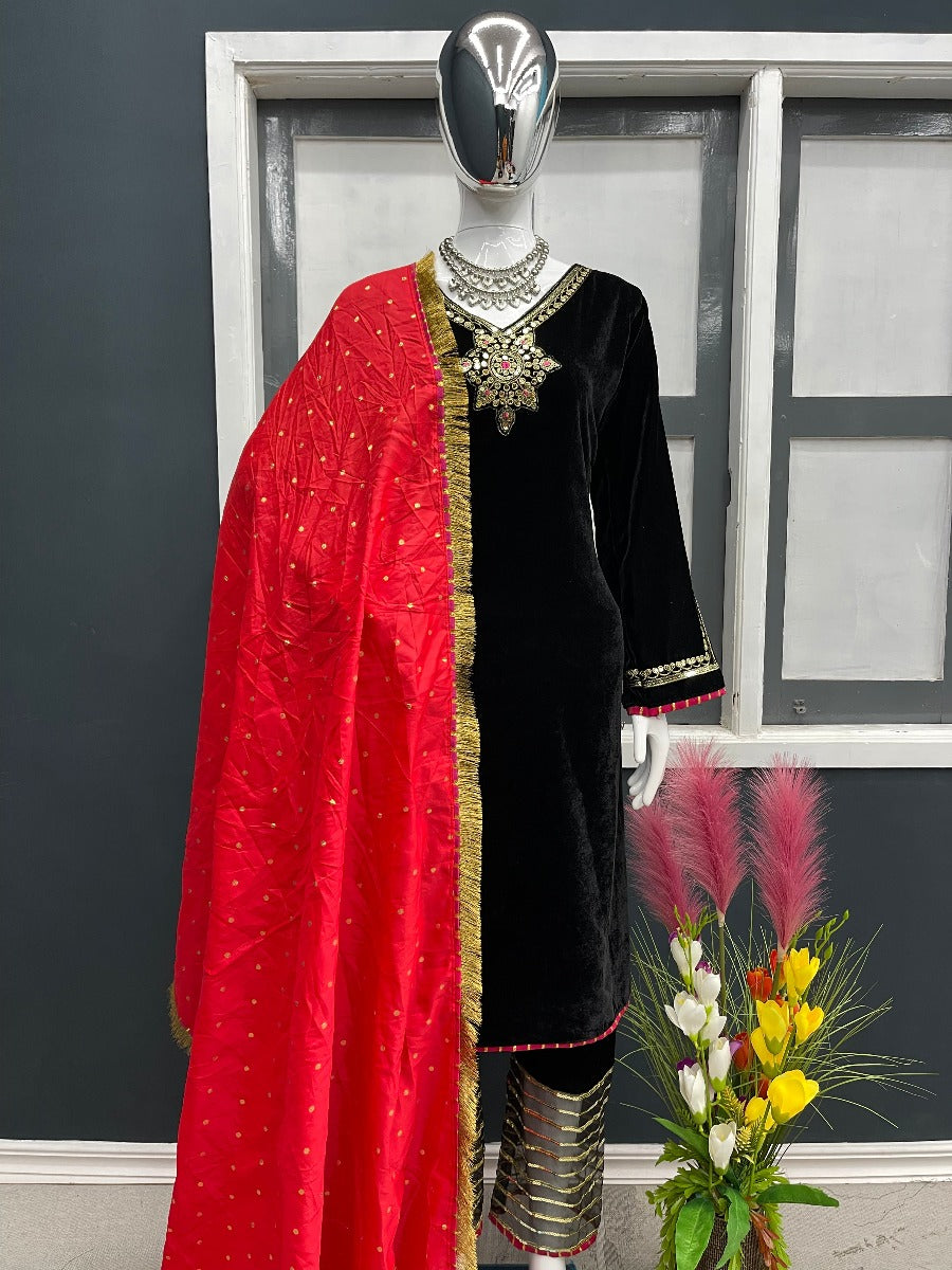 PRESENTING NEW STUNNING LOOK TOP BOTTOM & DUPATTA COLLATION.