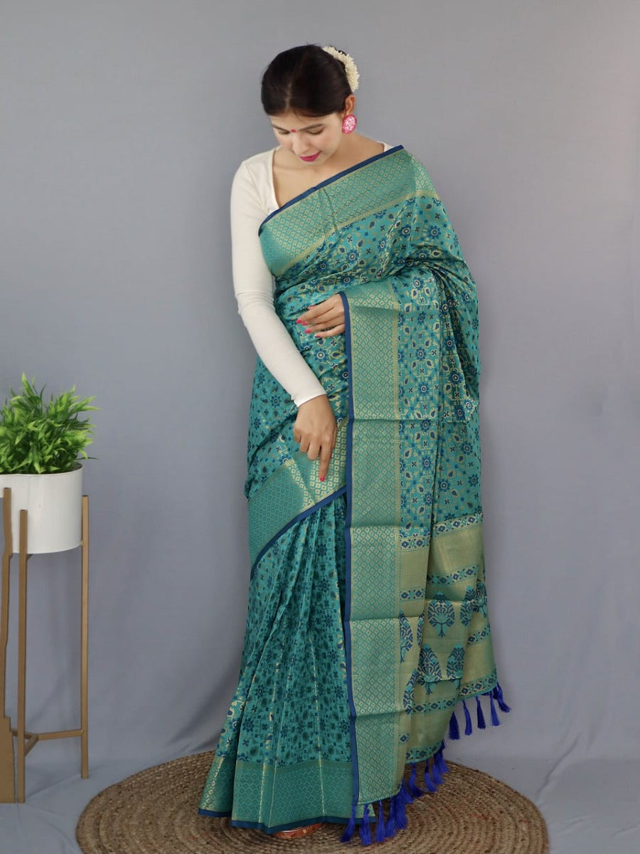 PURE PATOLA SILK SAREE WITH ALL OVER CONTRAST PATOLA WEAVED.