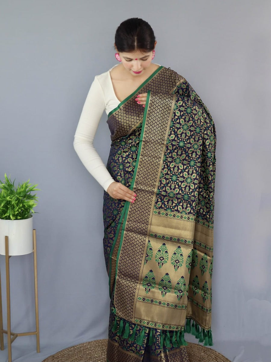 PURE PATOLA SILK SAREE WITH ALL OVER CONTRAST PATOLA WEAVED.