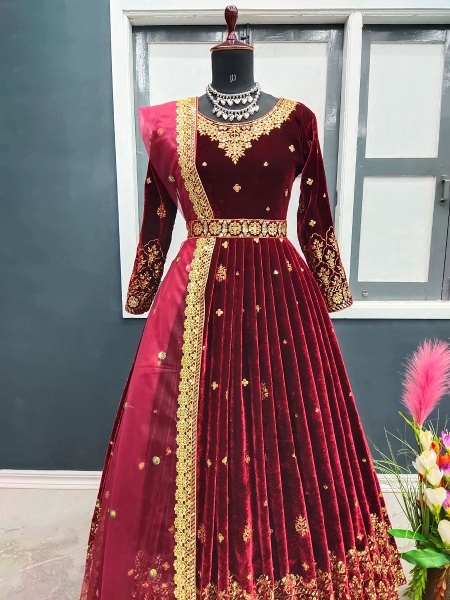 Single Colour Women Designer Embroidery Gowns at Rs 1049 in Surat | ID:  23043172333